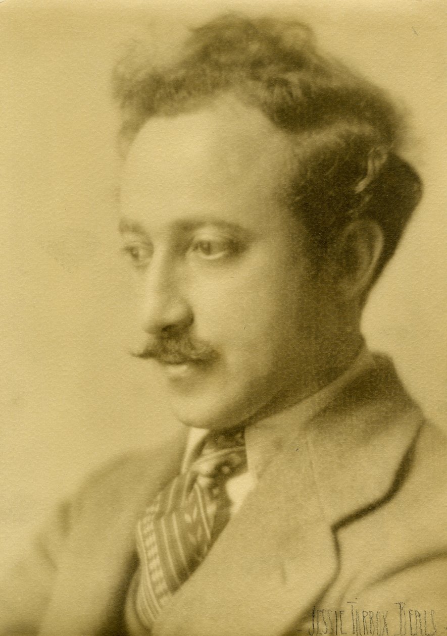 Joseph Auslander, poeta, ok. 1925-27 (zdjęcie żelatynowo-srebrowe) autorstwa Jessie Tarbox Beals