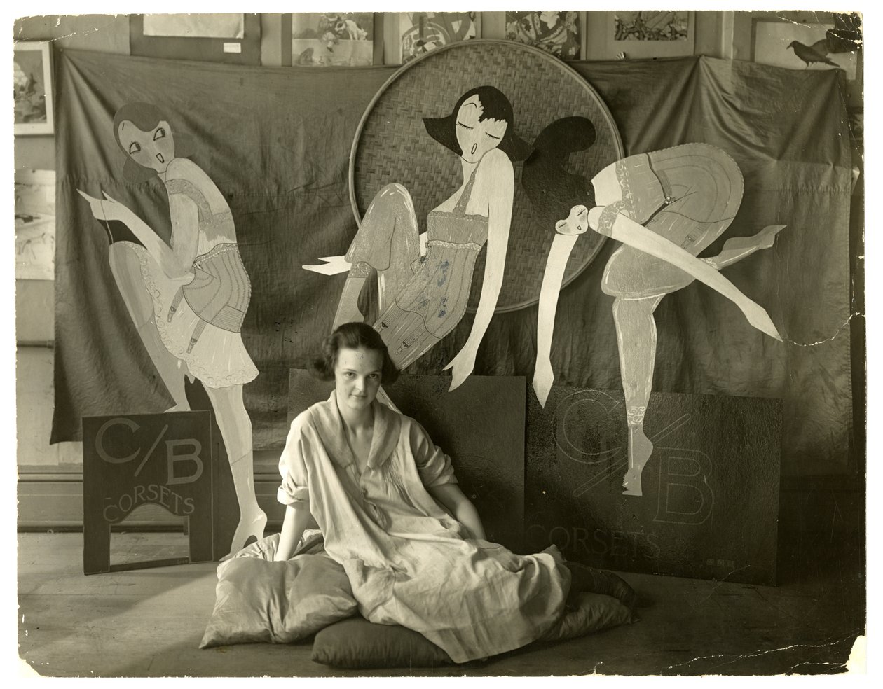 Lin w swoim sklepie, Greenwich Village, Nowy Jork, USA, ok. 1916-20 (zdjęcie żelatynowo-srebrowe) autorstwa Jessie Tarbox Beals
