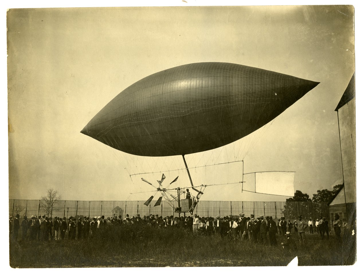 Sterowiec „Meteor” autorstwa Jessie Tarbox Beals