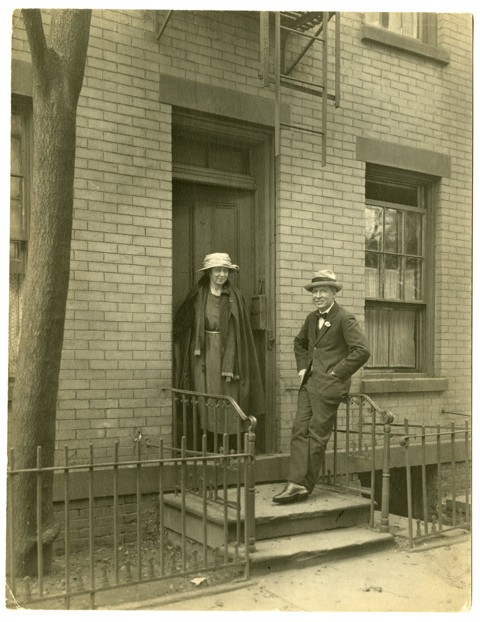Pan Llewelyn Powys, autor i jego żona, ok. 1905-40 (zdjęcie żelatynowo-srebrowe) autorstwa Jessie Tarbox Beals