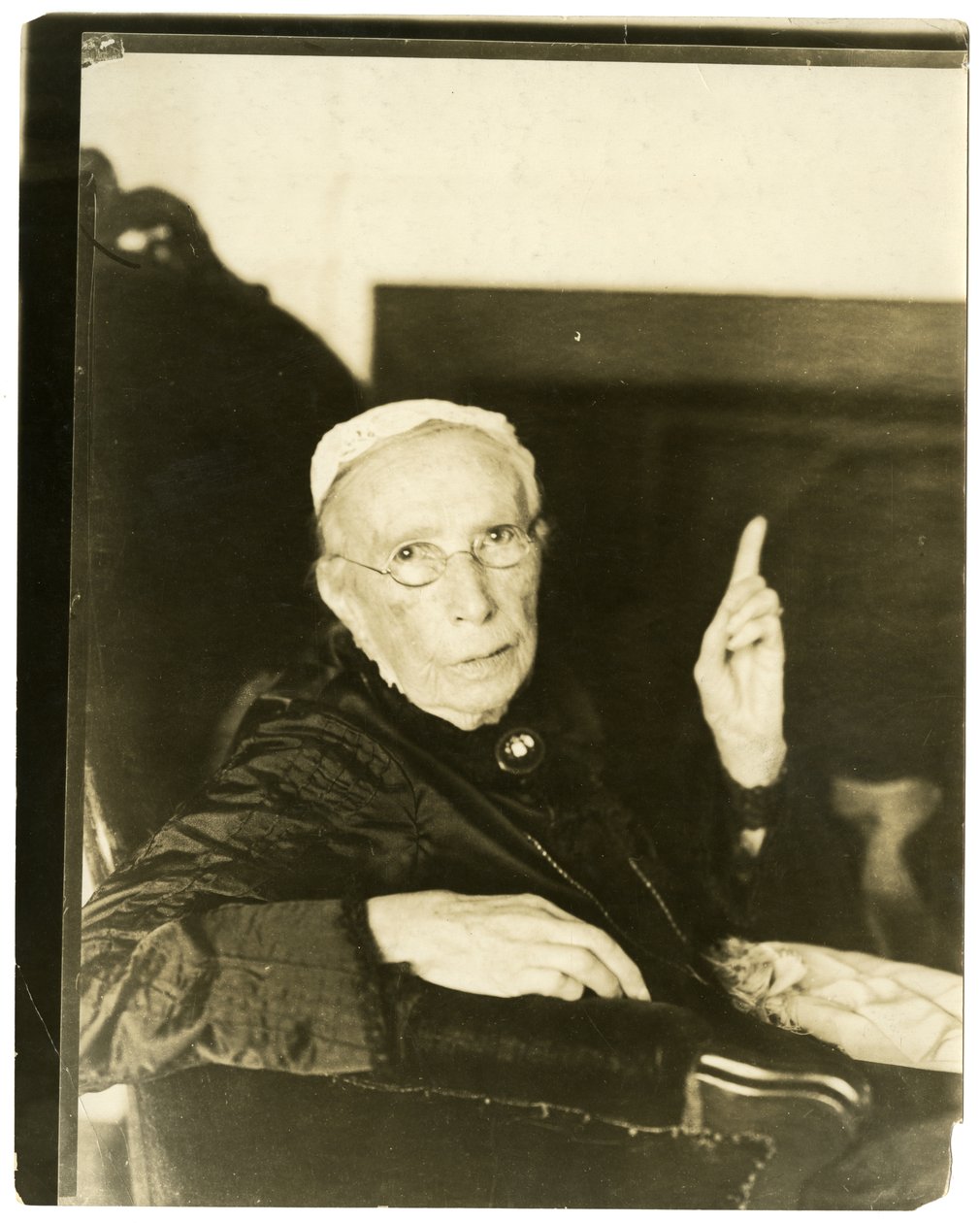 Mrs Mary Moore, Brookline, Msza 91 lat Recytująca ballada, ok. 1905-27 (zdjęcie żelatynowo-srebrowe) autorstwa Jessie Tarbox Beals