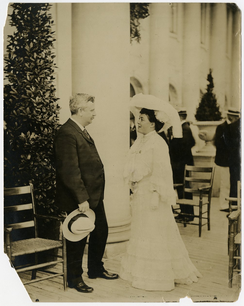 Pani Norman Mack, gubernator Odell, St Louis Exposition 1903 autorstwa Jessie Tarbox Beals