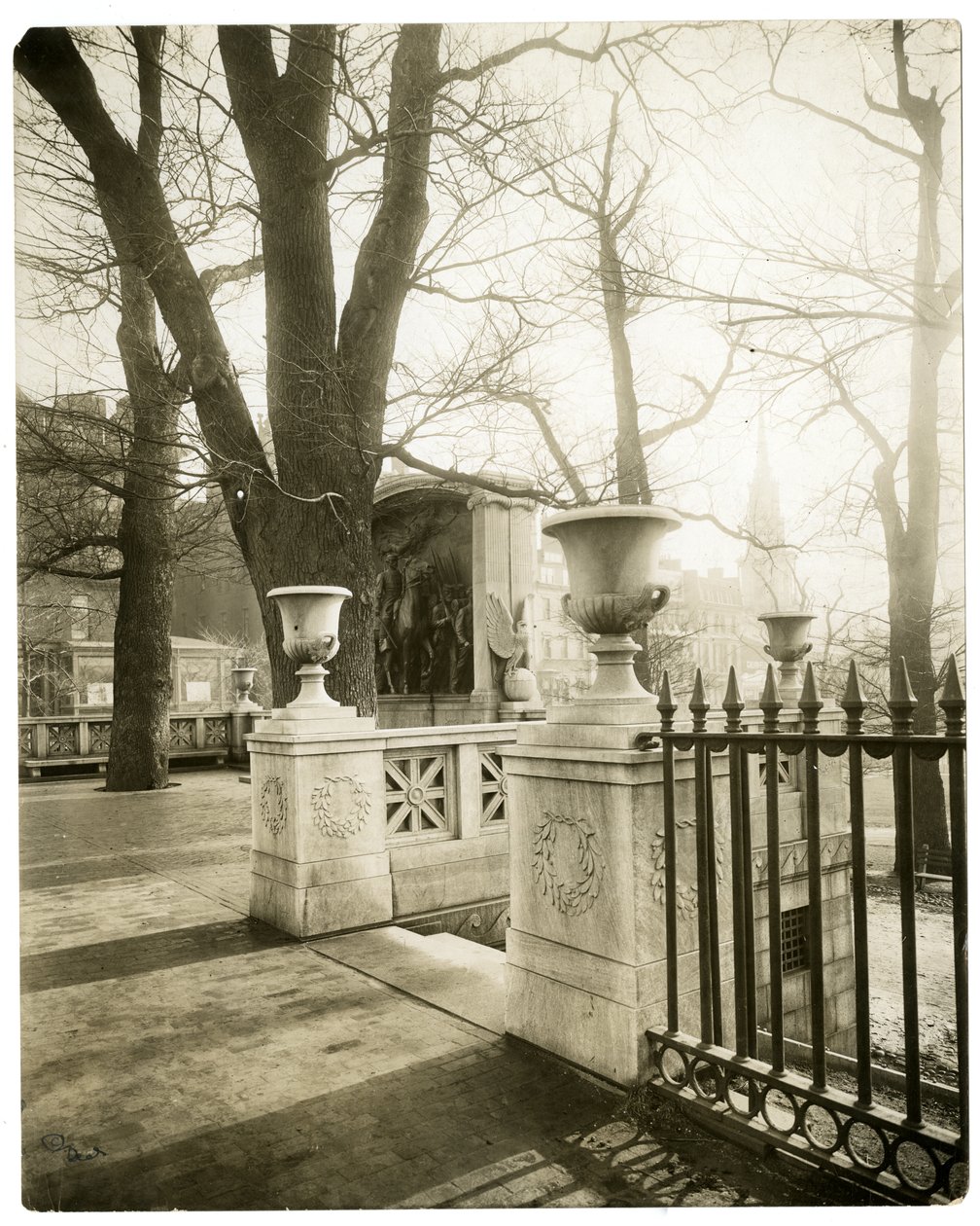 Shaw Memorial, Boston, USA, ok.1902-10 (zdjęcie żelatynowo-srebrowe) autorstwa Jessie Tarbox Beals