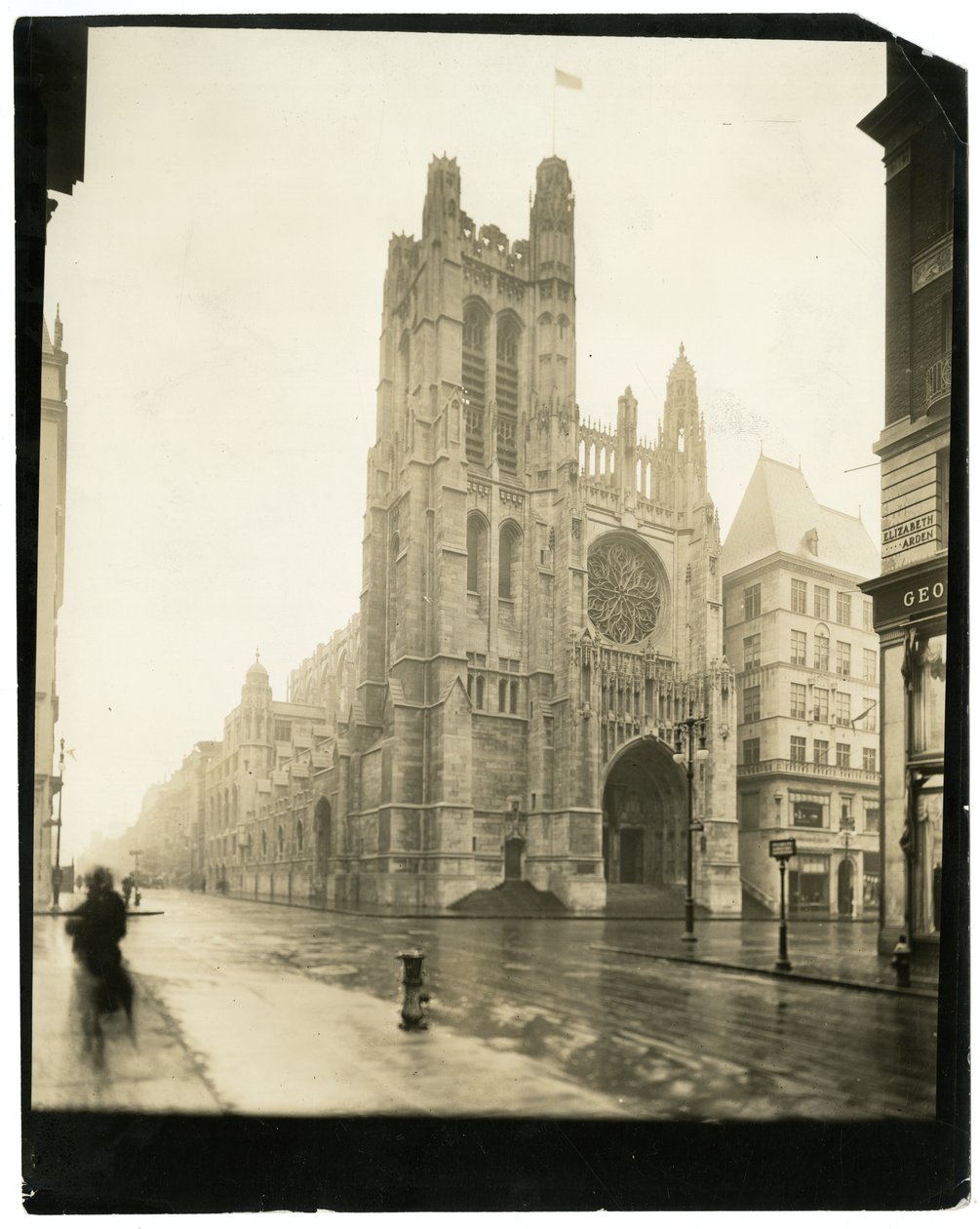Kościół św. Tomasza, Nowy Jork, USA, ok. 1905-40 (zdjęcie żelatynowo-srebrowe) autorstwa Jessie Tarbox Beals