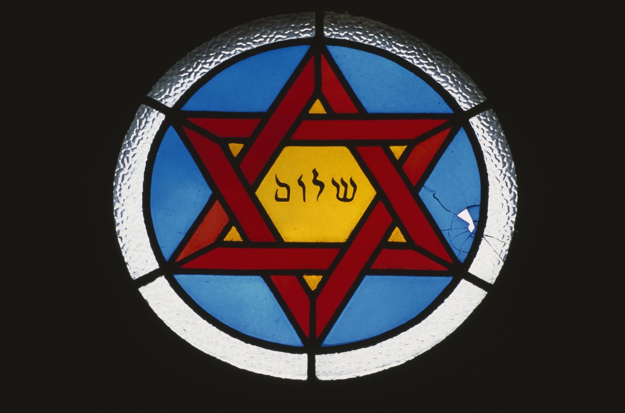 Okno z żydowskiego grobowca autorstwa Jewish School