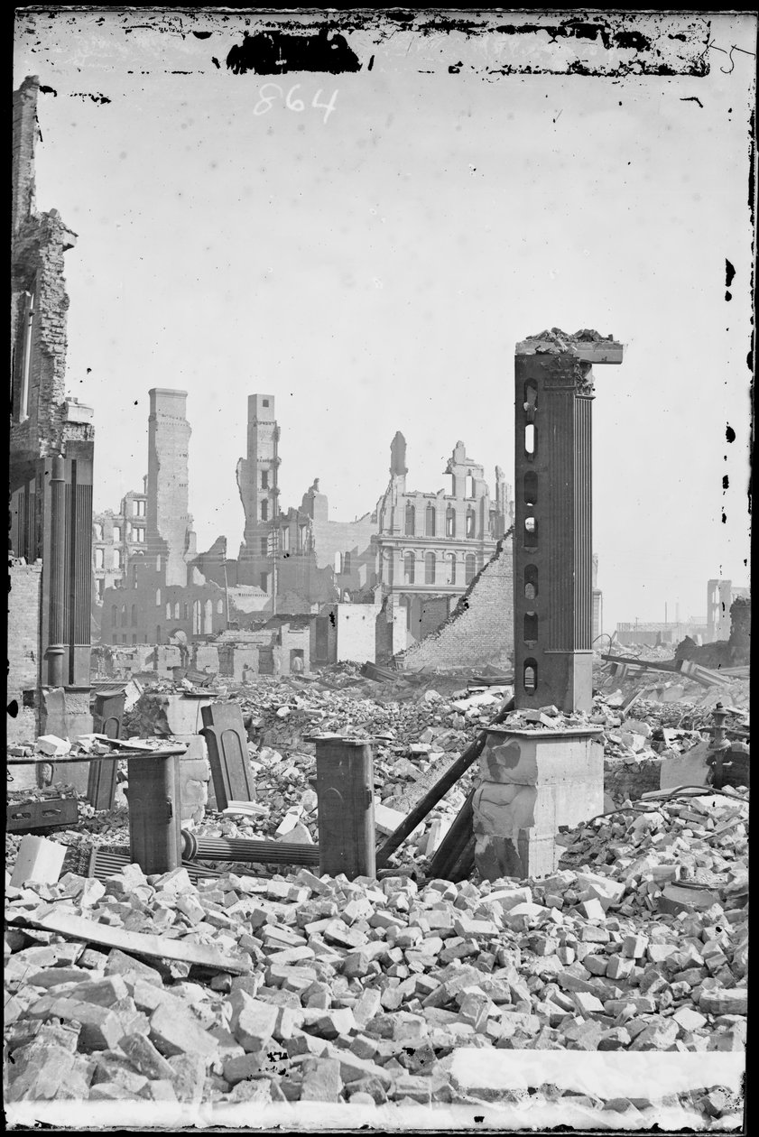 Widok z południowo-zachodniego rogu ulic Dearborn i Monroe, ukazujący hotel Grand Pacific w tle i ruiny bloku Honore na pierwszym planie po pożarze Chicago w 1871 r., ok. 1871 r. autorstwa Jex Bardwell