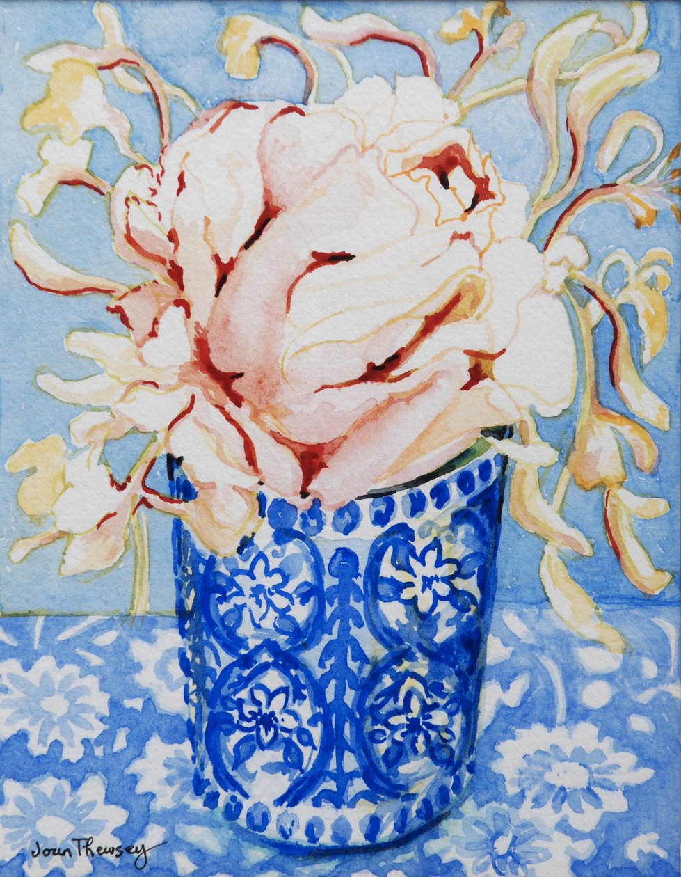Różowa róża i wiciokrzew, 2000, (wc na papierze czerpanym) autorstwa Joan Thewsey