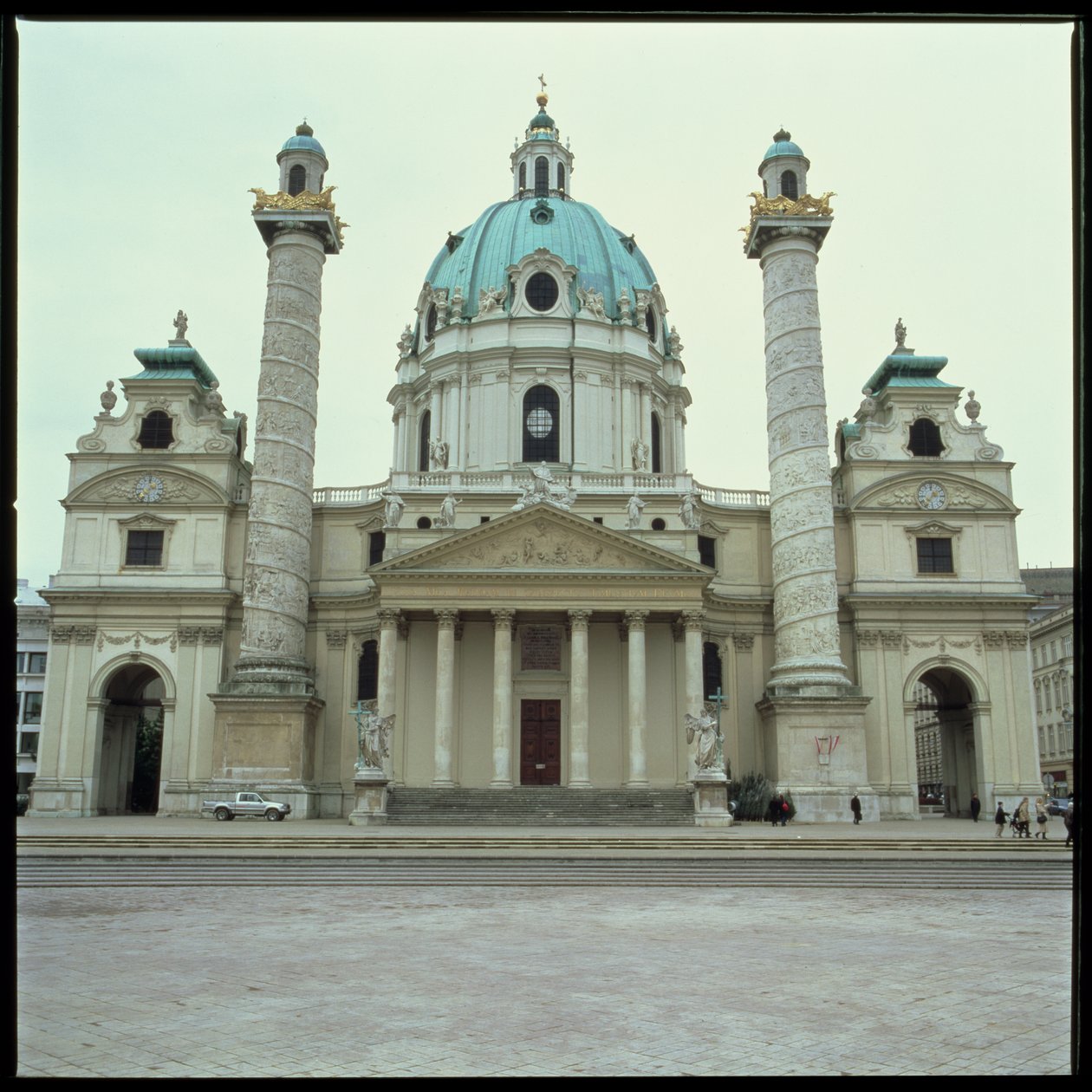 Karlskirche, wybudowany 1714-37 autorstwa Johann Bernhard Fischer von Erlach