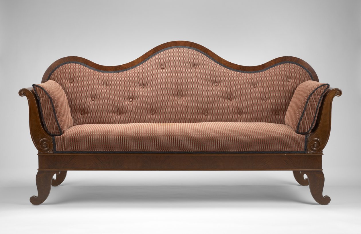 Sofa, ok. 1855 (orzech czarny; fornir z orzecha czarnego, niezidentyfikowane drewno wtórne i nowoczesna tapicerka) autorstwa Johann Michael Jahn