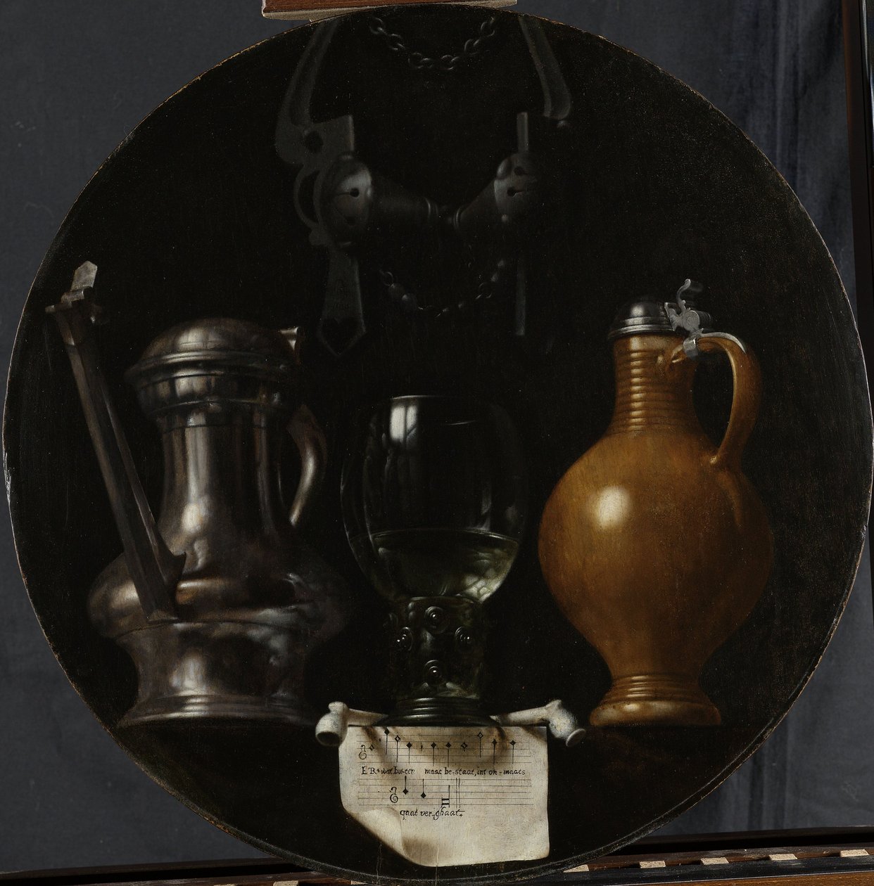 Symboliczna martwa natura z bukłakiem, szklanką, dzbankiem i uzdę, 1614 autorstwa Johannes Torrentius