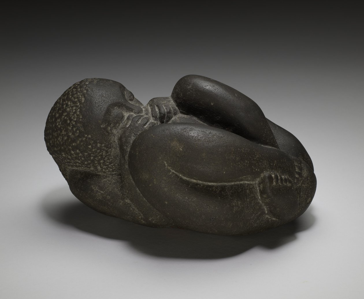 Nowy, 1935 (bluestone) autorstwa John Bernard Flannagan