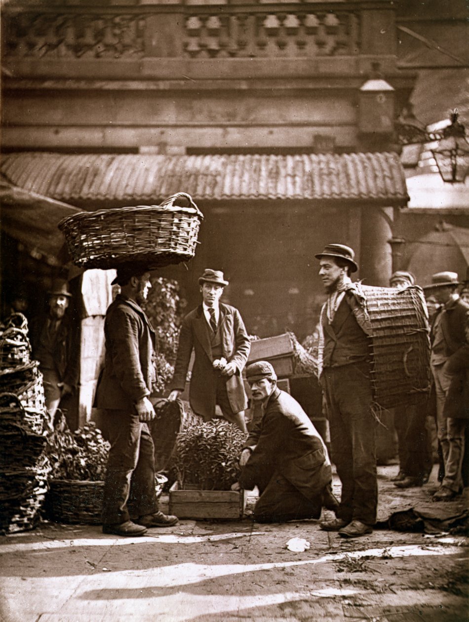 Robotnicy w Covent Garden (woodburytype) autorstwa John Thomson
