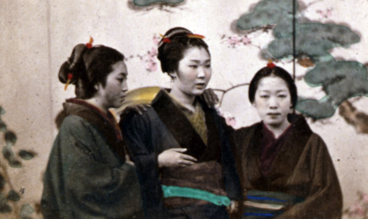 Japonki, 1890 (zdjęcie ręcznie kolorowane) autorstwa John Thomson