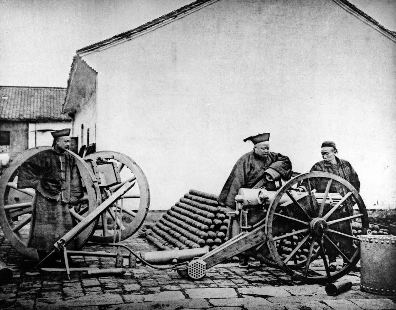 Nanjingarsenal, 1872 autorstwa John Thomson