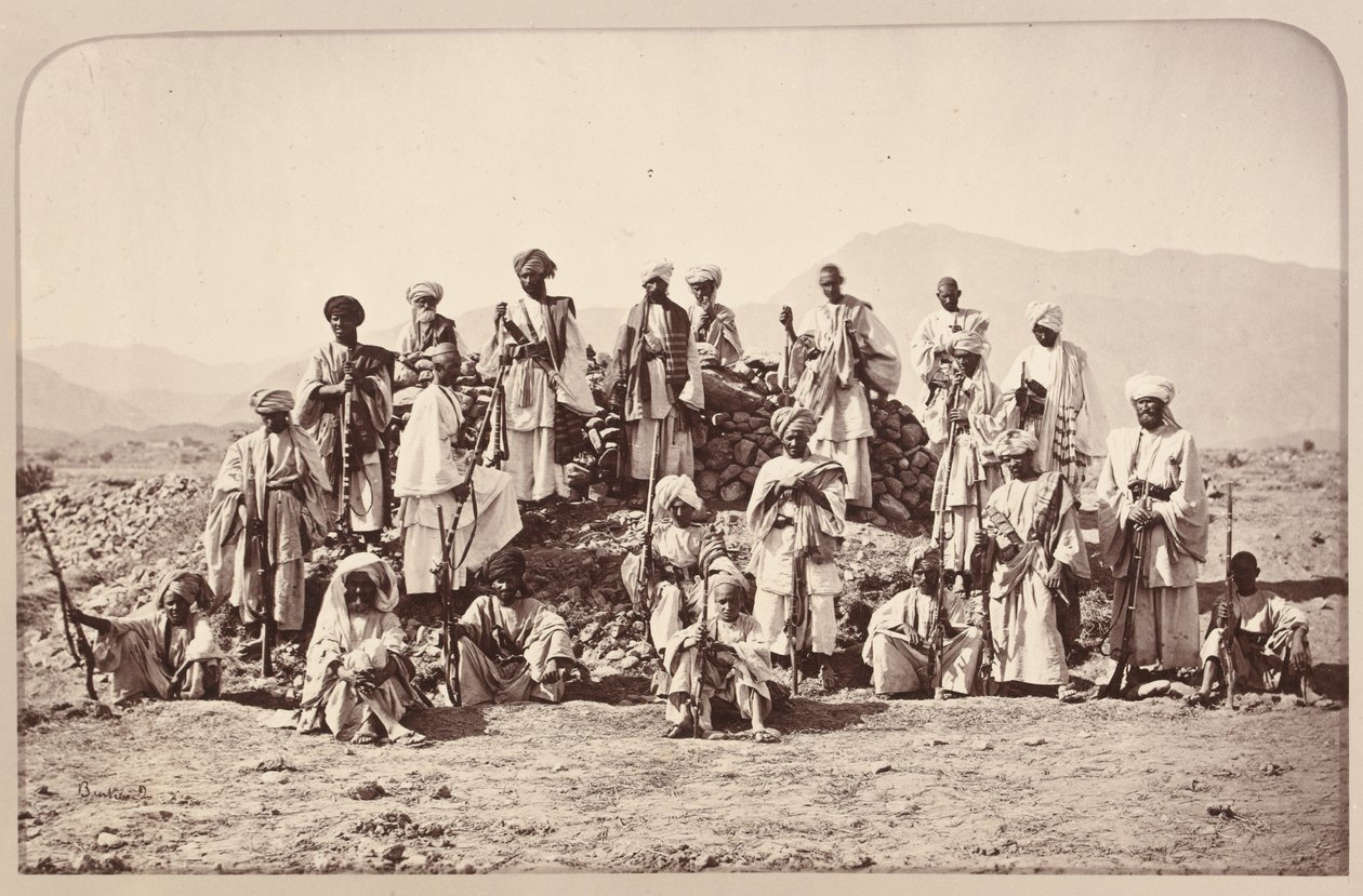?Afridi Picket w pobliżu Jumrood, Khyber i Rotass w oddali?, 1879 circa autorstwa John Burke