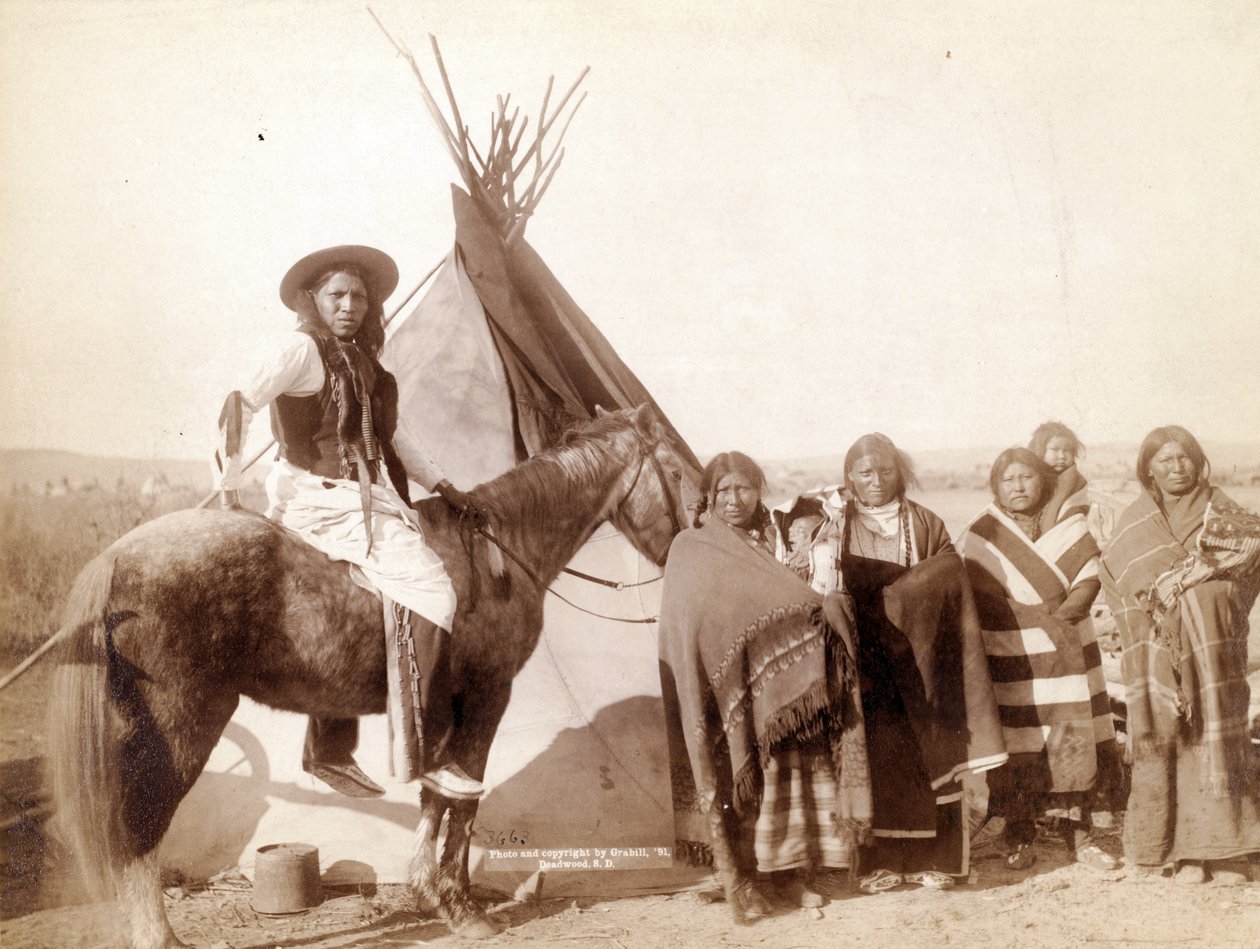 Indianki Lakota w tipi, 1891 autorstwa John C. H. Grabill
