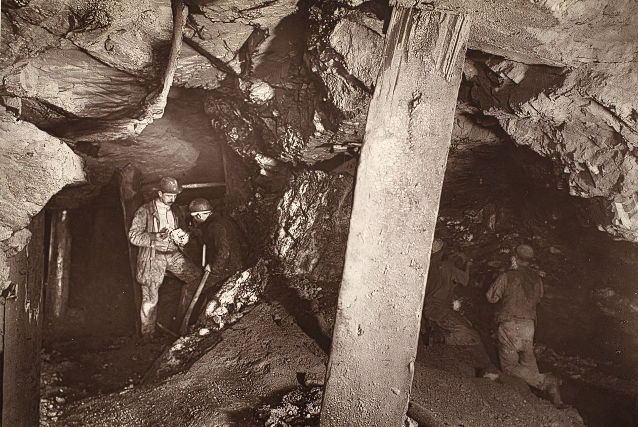Heave, patrząc na zachód, kopalnia Blue Hills, ilustracja z „Mongst mines and miners, or Underground Scenes by Flash-Light” J.C. Burrowsa i Williama Thomasa, pub. 1893 (zdjęcie w sepii) autorstwa John Charles Burrow