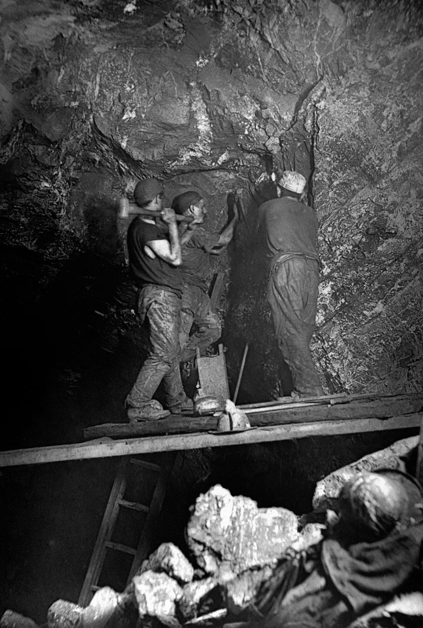 Górnictwo podziemne, Colcauth, Kornwalia autorstwa John Charles Burrow