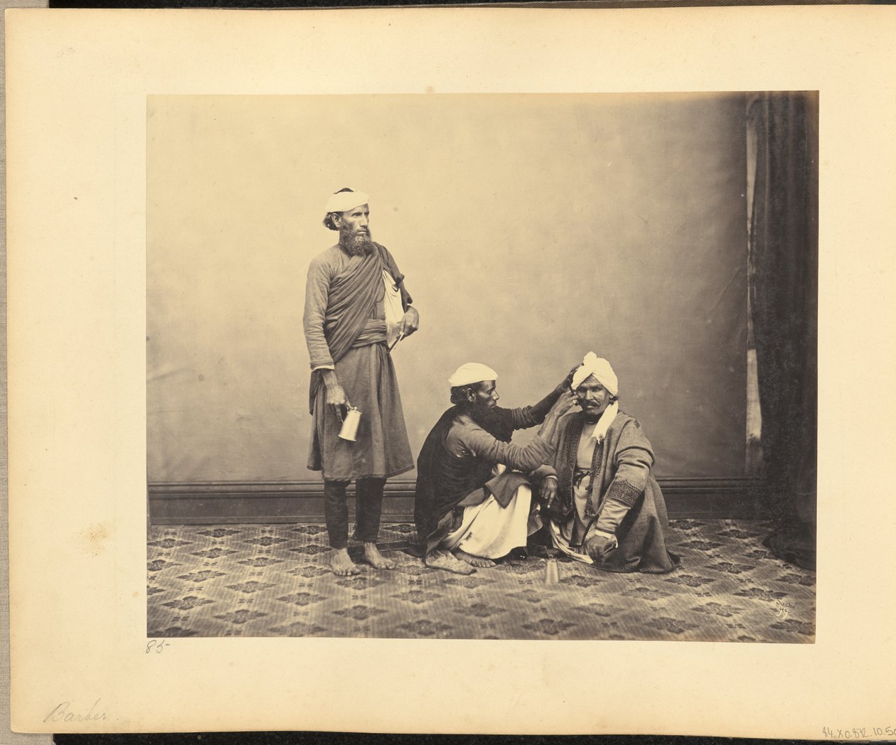Fryzjer autorstwa John Edward Saché