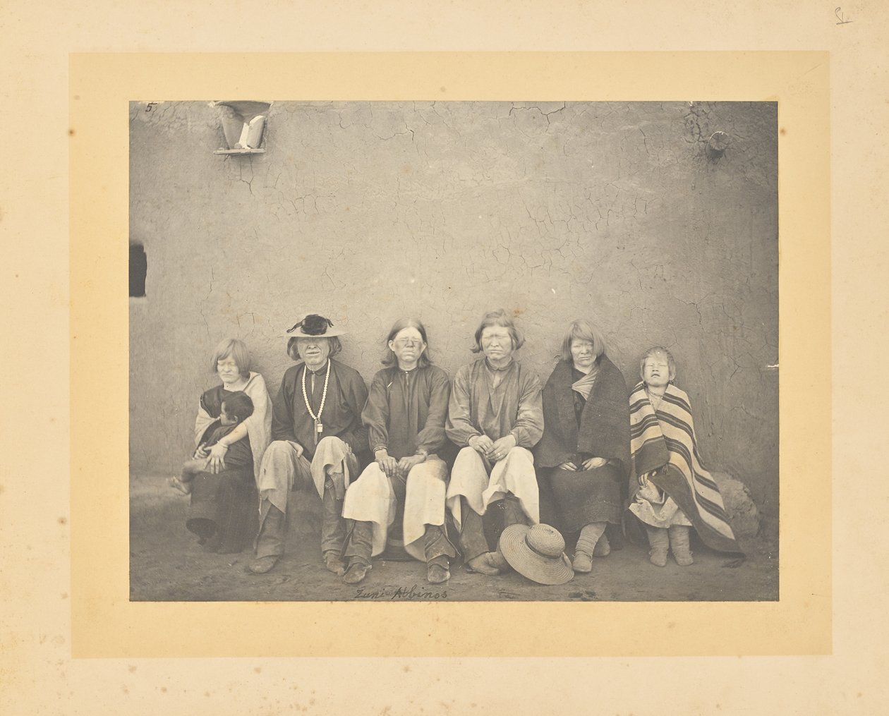 Albinosi z plemienia Zuni autorstwa John K. Hillers