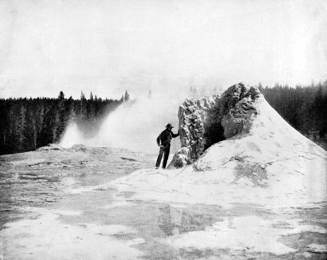 Krater Olbrzymiego Gejzera, Park Narodowy Yellowstone, USA, 1893. autorstwa John L. Stoddard
