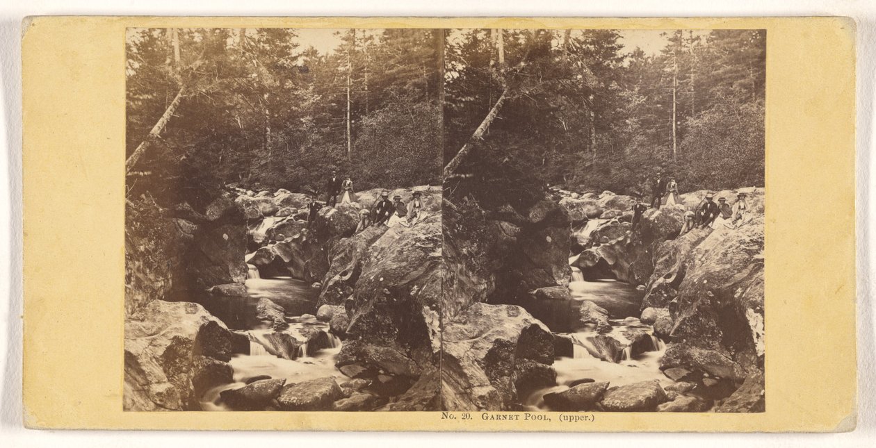Granatbecken (oben) autorstwa John P. Soule