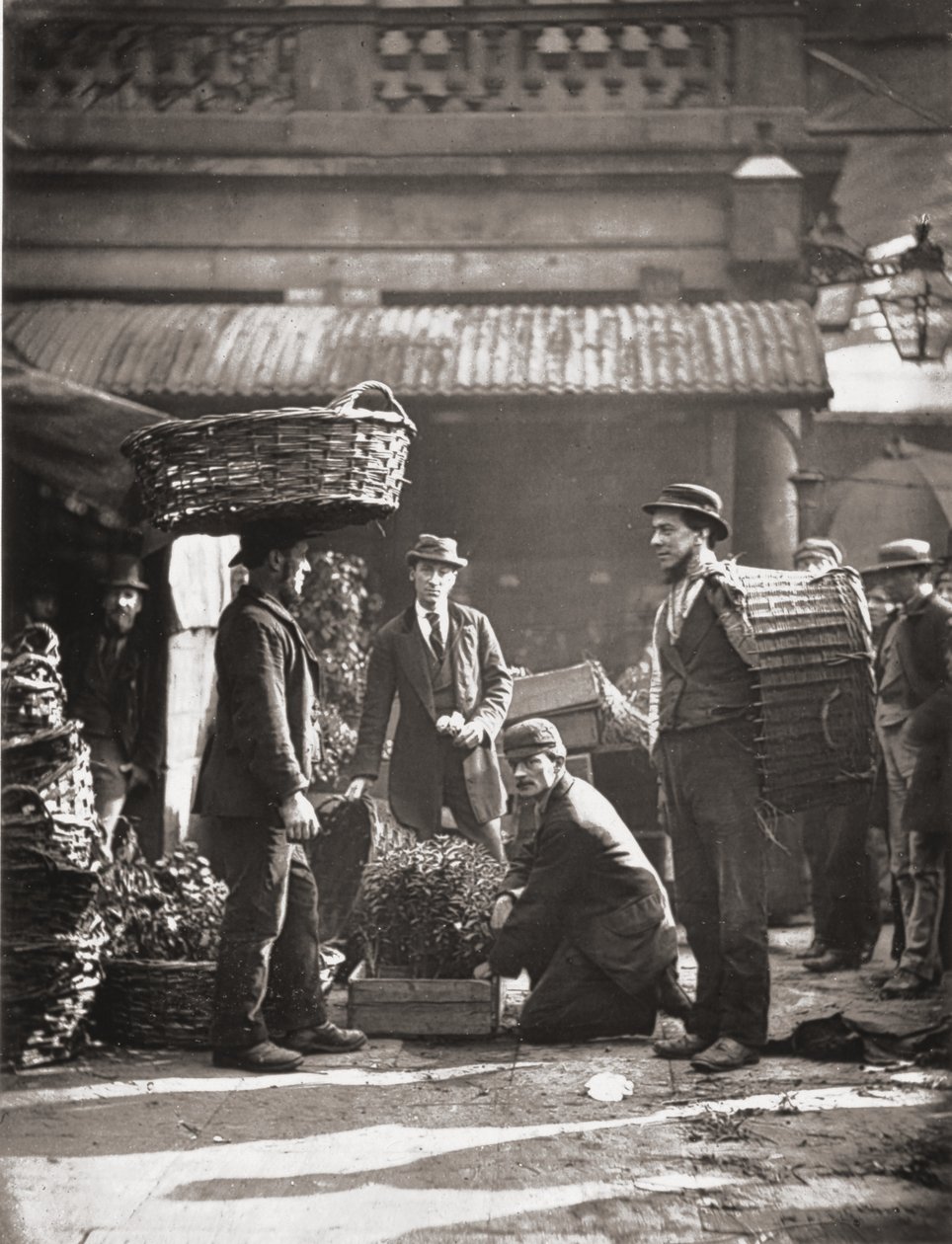 Robotnicy z Covent Garden, z „Street Life in London”, J. Thomson i Adolphe Smith autorstwa John Thomson