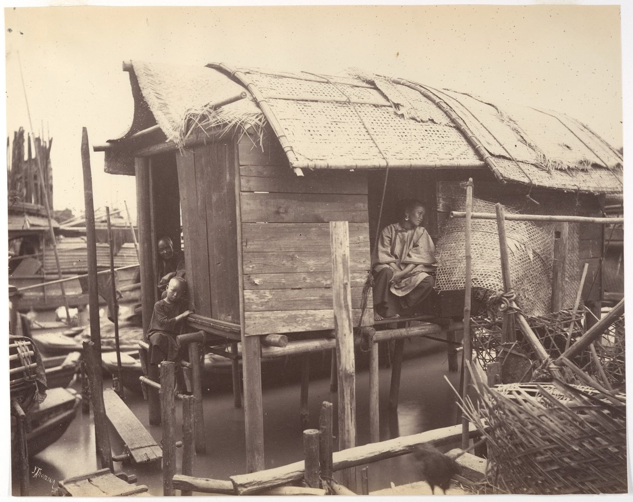 Mieszkanie na wodzie, Kanton autorstwa John Thomson