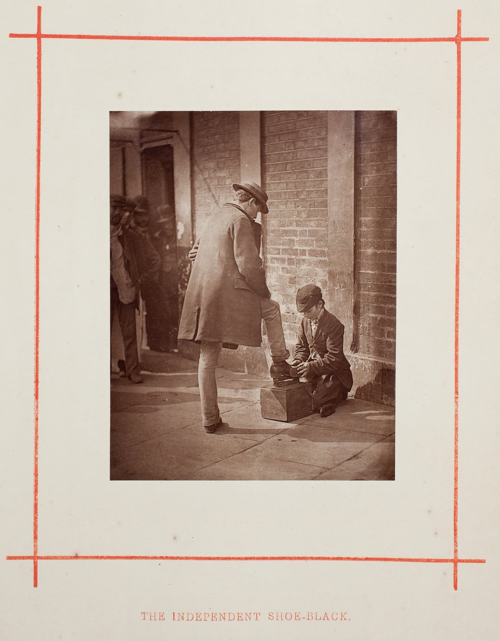 Niezależny czarny but, 1877. autorstwa John Thomson