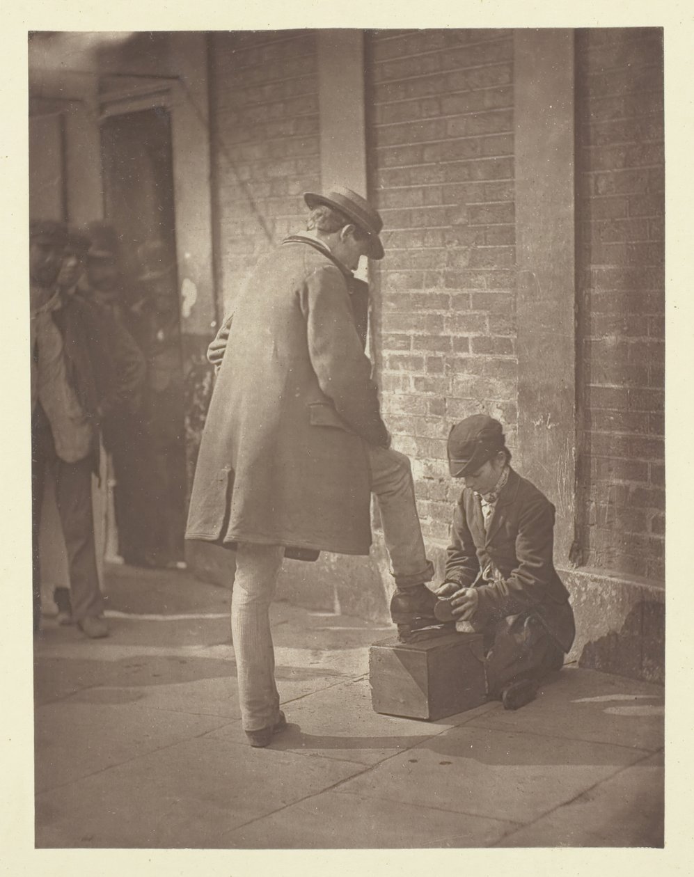 Niezależny czarny but, 1881. autorstwa John Thomson