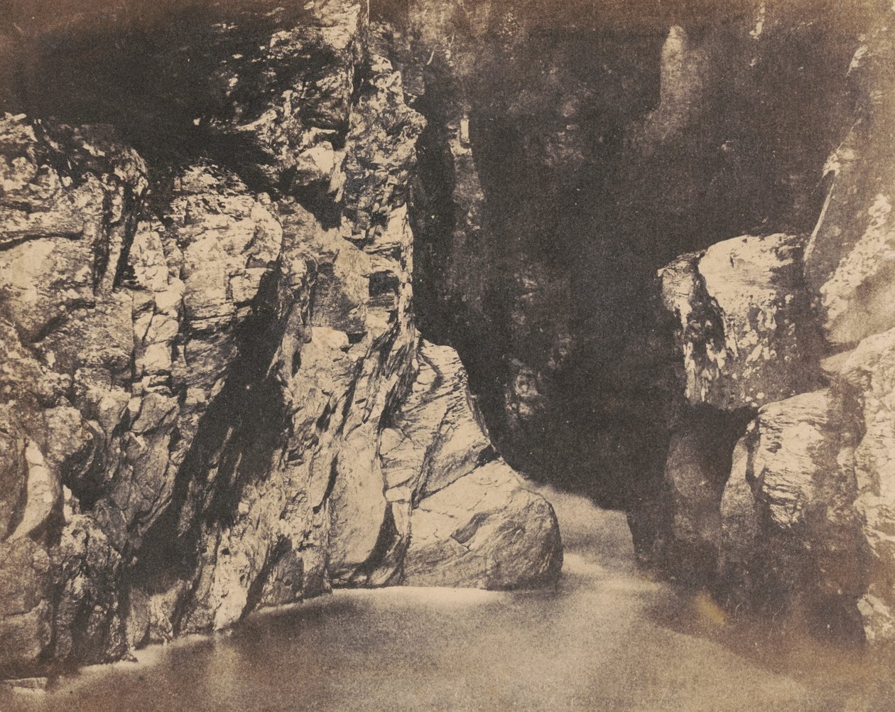 Brzegi basenu, most Rumbling Bridge w Dunkeld, ok. 1853 (zdjęcie) autorstwa John William Dudgeon