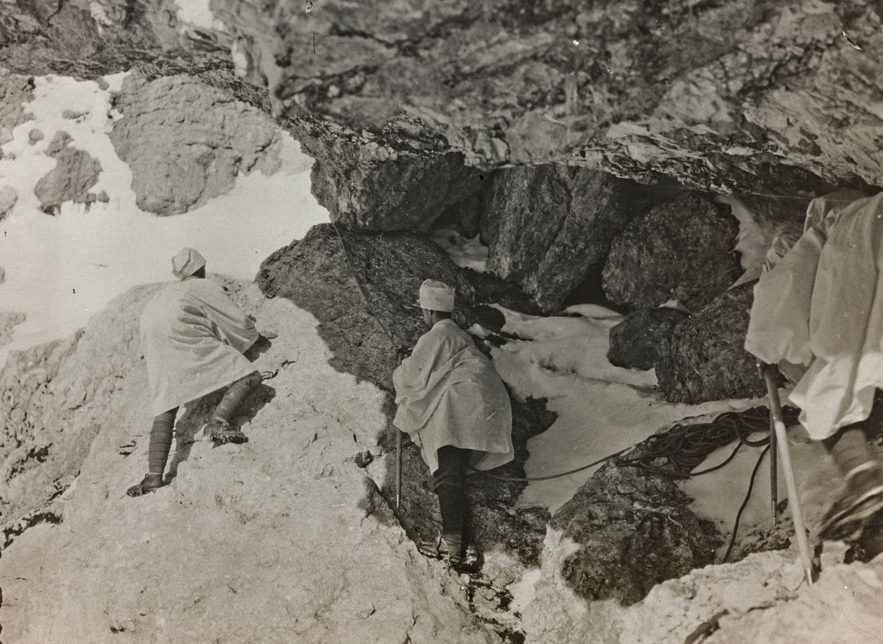 Album "Moja wojna światowa - wspomnienia Frontu Południowo-Zachodniego w Karyntii, Włochy, Trentino-Alto Adige) 31.03.1915-12.11.1918 - Josef Zohles Wiedeń": bunkier wojskowy na górze autorstwa Josef Zohles