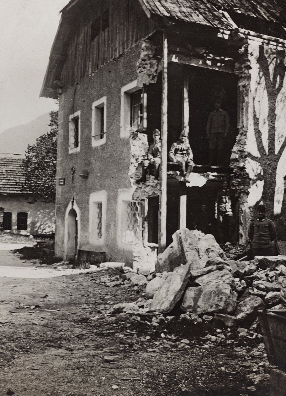 Album "Moja wojna światowa - wspomnienia Frontu Południowo-Zachodniego w Karyntii, Włochy, Trentino-Alto Adige) 31.03.1915-12.11.1918 - Wiedeń Josefa Zohlego": gruz w Valbrunie (b/w pho autorstwa Josef Zohles