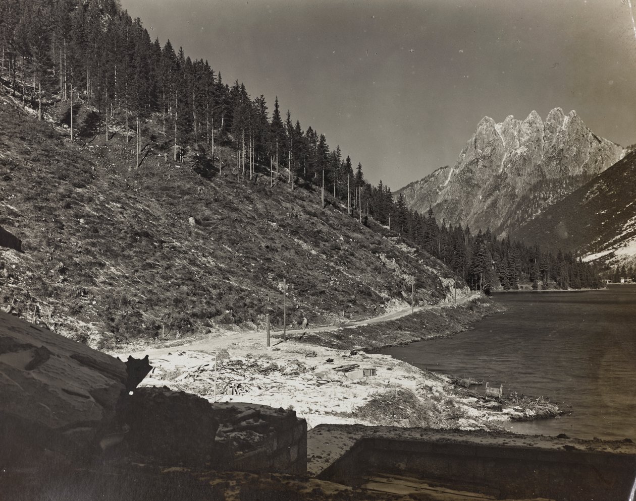 Album "Moja wojna światowa - wspomnienia Frontu Południowo-Zachodniego w Karyntii, Włochy, Trentino-Alto Adige) 31.03.1915-12.11.1918 - Josef Zohles Wiedeń": pejzaż górski (b/w pho autorstwa Josef Zohles