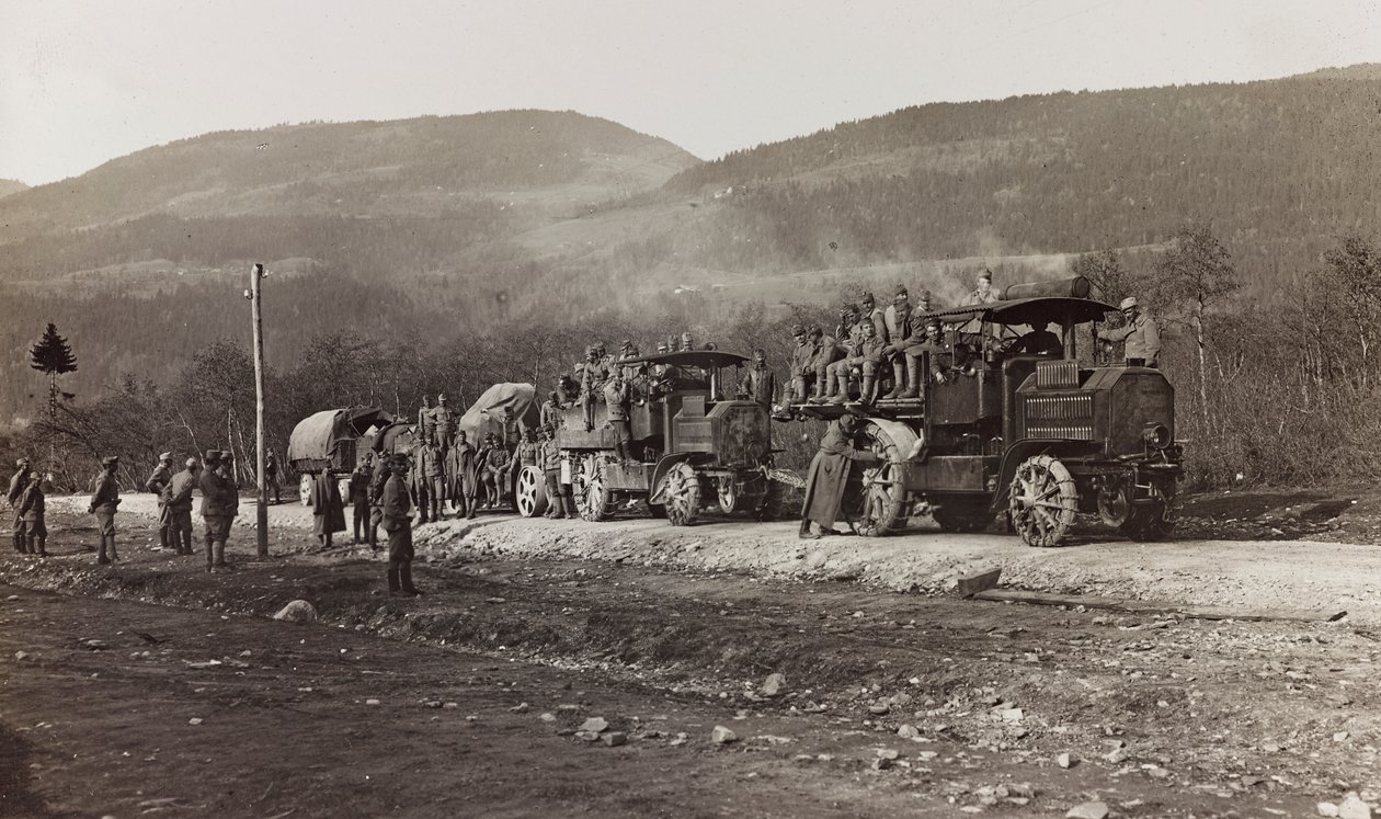 Album "Moja wojna światowa - wspomnienia Frontu Południowo-Zachodniego w Karyntii, Włochy, Trentino-Alto Adige) 31.03.1915-12.11.1918 - Josef Zohles Wiedeń": pojazdy wojskowe w Hermag autorstwa Josef Zohles
