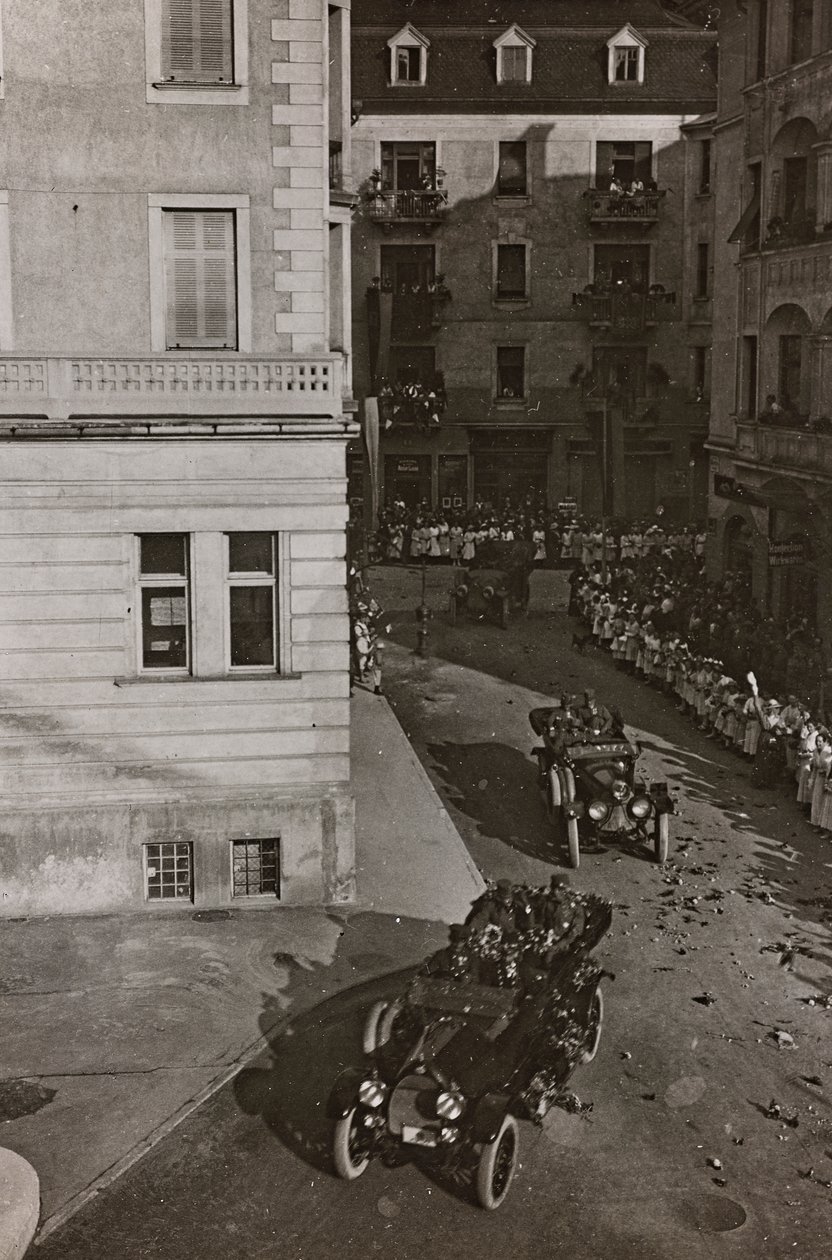 Album "Moja wojna światowa - wspomnienia Frontu Południowo-Zachodniego w Karyntii, Włochy, Trentino-Alto Adige) 31.03.1915-12.11.1918 - Josef Zohles Vienna": pojazdy wojskowe w Villac autorstwa Josef Zohles