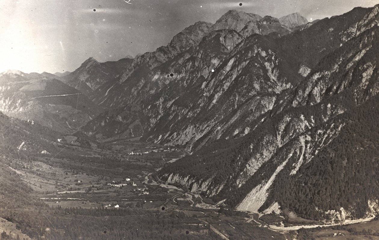 Album "Moja wojna światowa - wspomnienia frontu południowo-zachodniego w Karyntii, Włochy, Trentino-Alto Adige) 31.03.1915-12.11.1918 - Wiedeń Josefa Zohlego": panorama (zdjęcie czarno-białe) autorstwa Josef Zohles