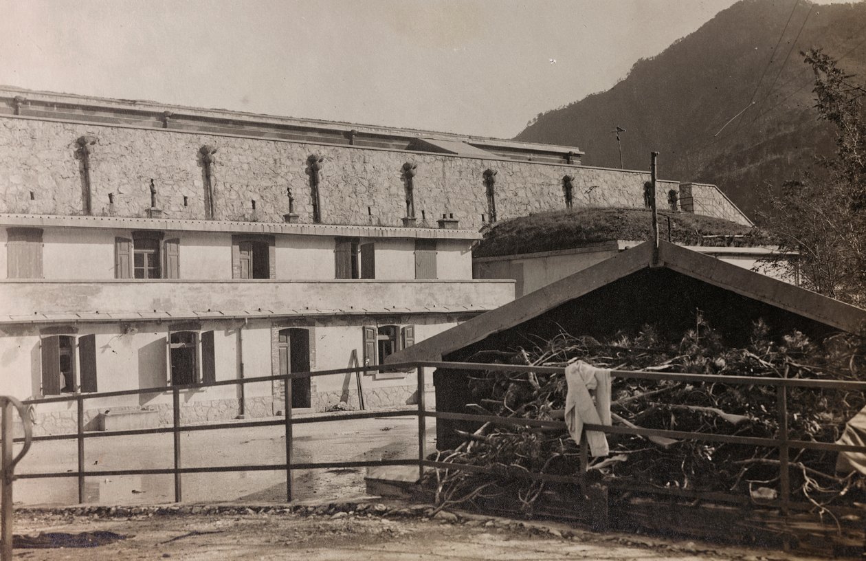 Album "Moja wojna światowa - wspomnienia Frontu Południowo-Zachodniego w Karyntii, Włochy, Trentino-Alto Adige) 31.03.1915-12.11.1918 - Wiedeń Josefa Zohlego": twierdza Chiusaforte autorstwa Josef Zohles