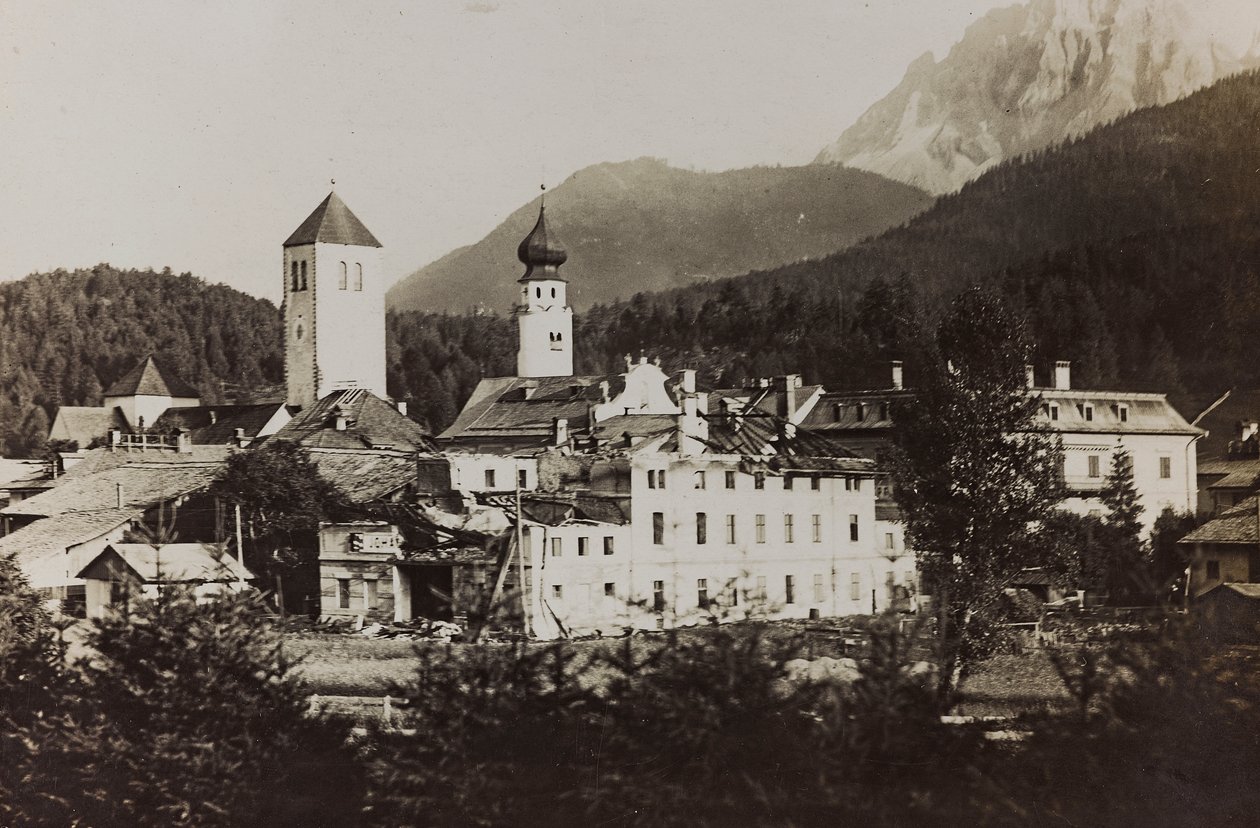 Album "Moja wojna światowa - wspomnienia Frontu Południowo-Zachodniego w Karyntii, Włochy, Trentino-Alto Adige) 31.03.1915-12.11.1918 - Josef Zohles Vienna": widok Dobbiaco po urodzeniu autorstwa Josef Zohles