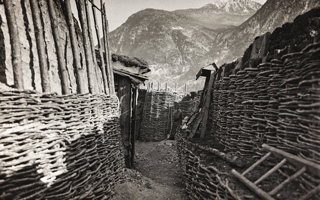 Album "Moja wojna światowa - wspomnienia Frontu Południowo-Zachodniego w Karyntii, Włochy, Trentino-Alto Adige) 31.03.1915-12.11.1918 - Wiedeń Josefa Zohlego": wykop (zdjęcie czarno-białe) autorstwa Josef Zohles
