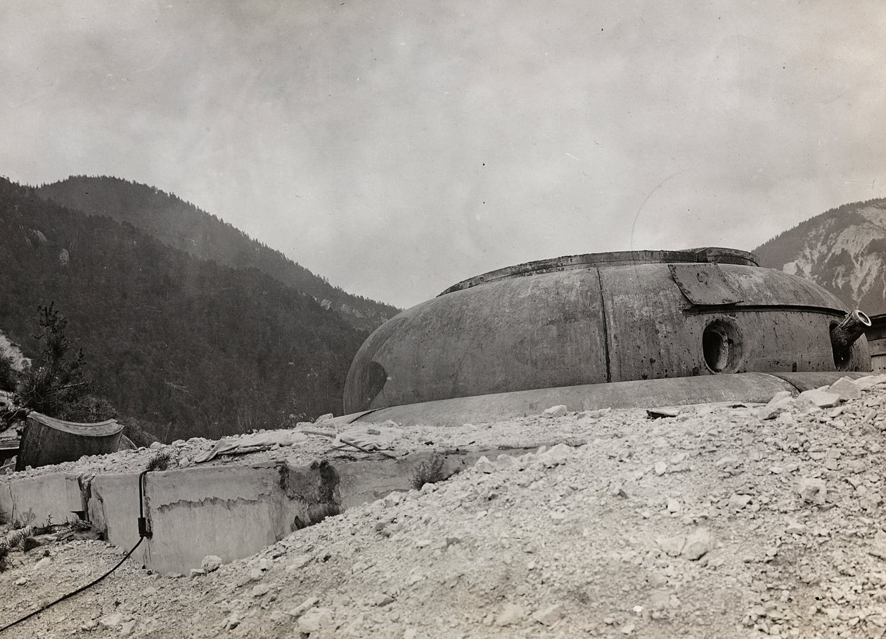 Album "Moja wojna światowa - wspomnienia Frontu Południowo-Zachodniego w Karyntii, Włochy, Trentino-Alto Adige) 31.03.1915-12.11.1918 - Wiedeń Josefa Zohlego": Fort Hensel (zdjęcie czarno-białe) autorstwa Josef Zohles