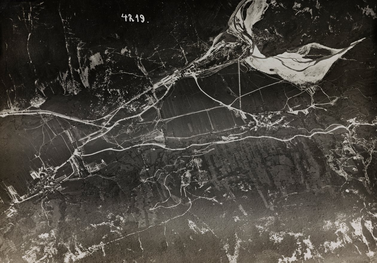 Album "Moja wojna światowa - wspomnienia Frontu Południowo-Zachodniego w Karyntii, Włochy, Trentino-Alto Adige) 31.03.1915-12.11.1918 - Josef Zohles Vienna": widok arial na włoski t autorstwa Josef Zohles