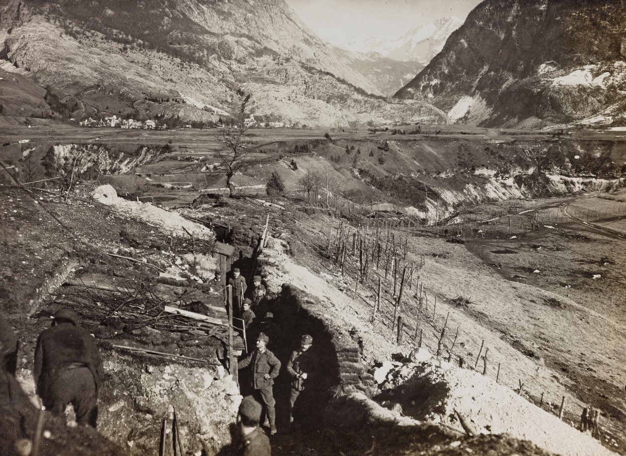 Album "Moja wojna światowa - wspomnienia Frontu Południowo-Zachodniego w Karyntii, Włochy, Trentino-Alto Adige) 31.03.1915-12.11.1918 - Wiedeń Josefa Zohlego": wykop (zdjęcie czarno-białe) autorstwa Josef Zohles