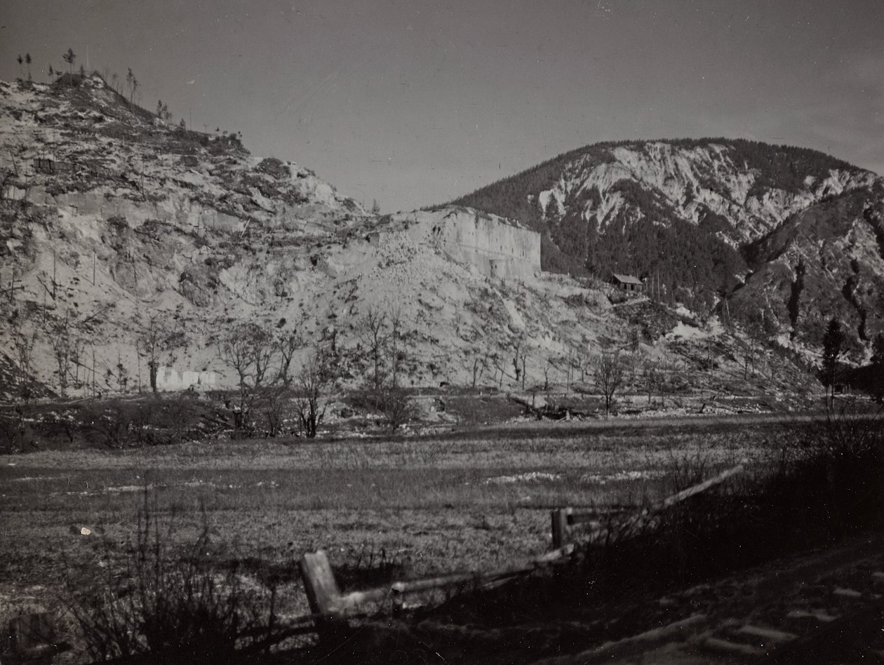 Album "Moja wojna światowa - wspomnienia Frontu Południowo-Zachodniego w Karyntii, Włochy, Trentino-Alto Adige) 31.03.1915-12.11.1918 - Wiedeń Josefa Zohlego": Fort Hensel (zdjęcie czarno-białe) autorstwa Josef Zohles