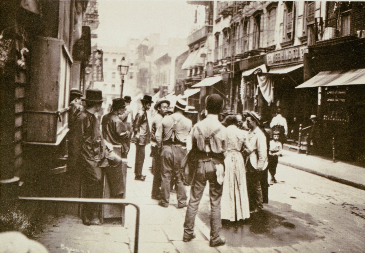 Pell Street w Chinatown, Nowy Jork, 1898 autorstwa Joseph Byron