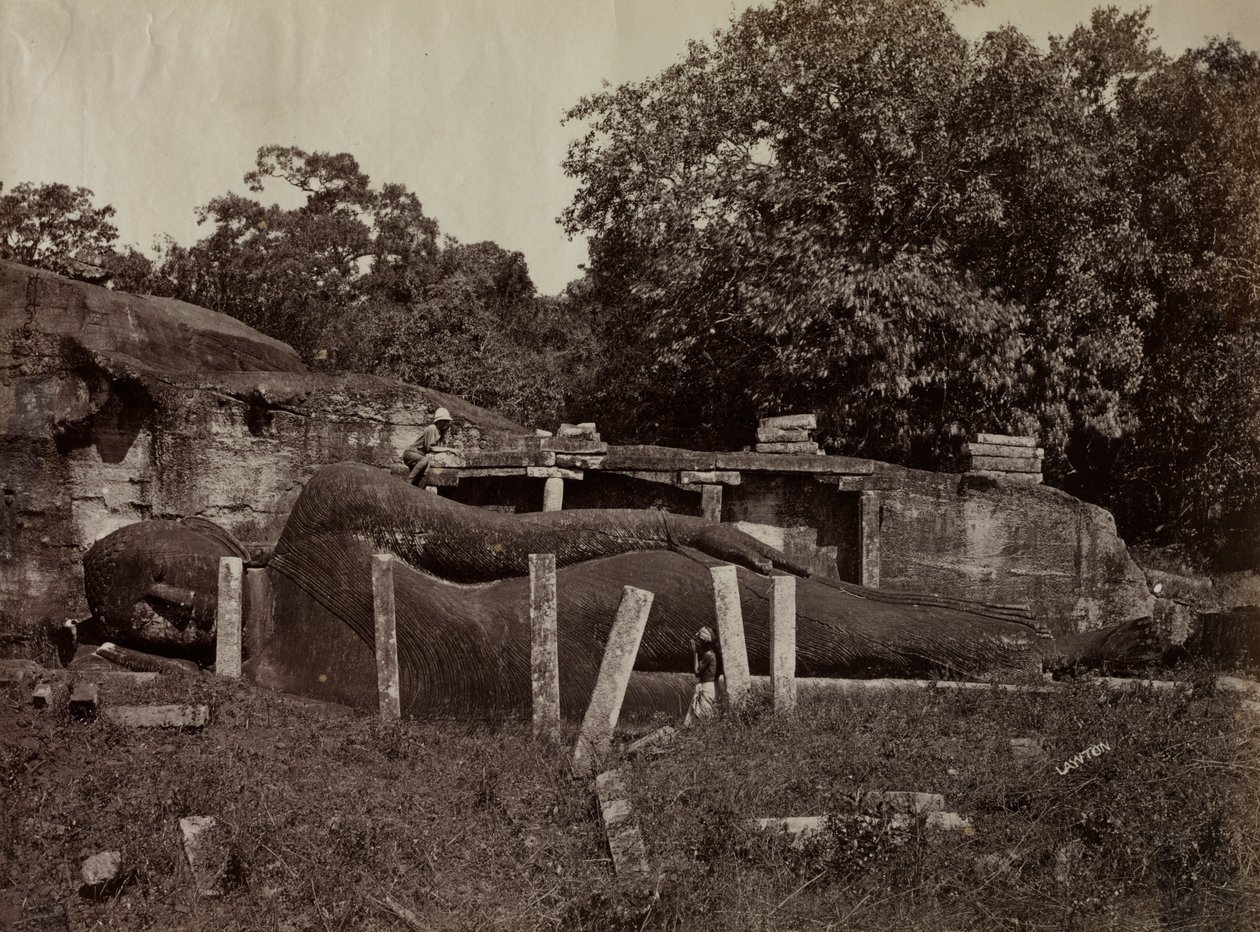 Budda Paranirwany, Galle Vihara, Polonnaruwa, Cejlon autorstwa Joseph Lawton