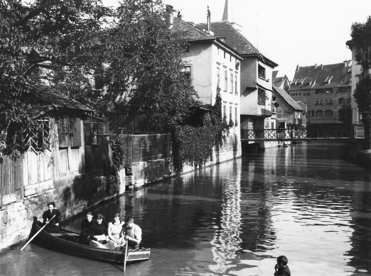 Pływanie łodzią po rzece Gera w Erfurcie, Turyngia, ok. 1910 r. autorstwa Jousset