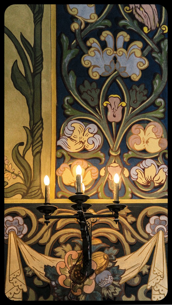 Mantlepiece, z serii Eglise Russe, 2016 (zdjęcie) autorstwa Joy Lions