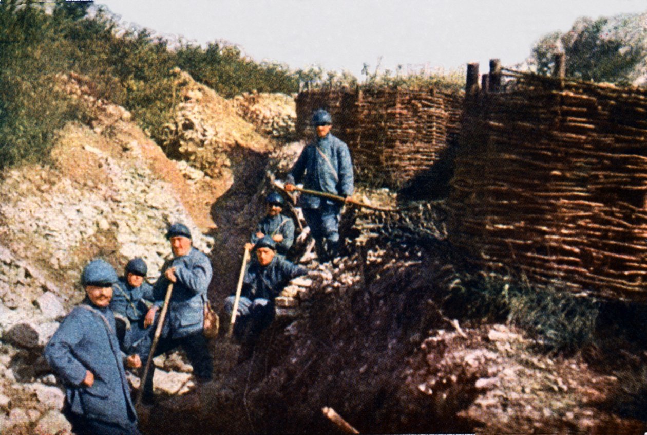 Żołnierze francuscy przed Voevre, bitwa pod Verdun, wrzesień 1916 (autochrom) autorstwa Jules Gervais Courtellemont