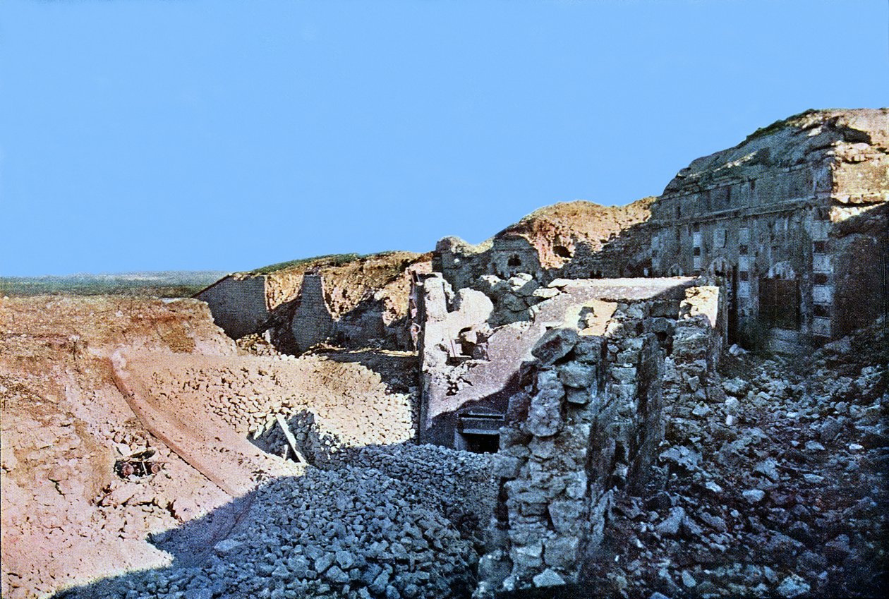 Fort de Moulainville niedaleko Verdun, wrzesień 1916 (autochrome) autorstwa Jules Gervais Courtellemont